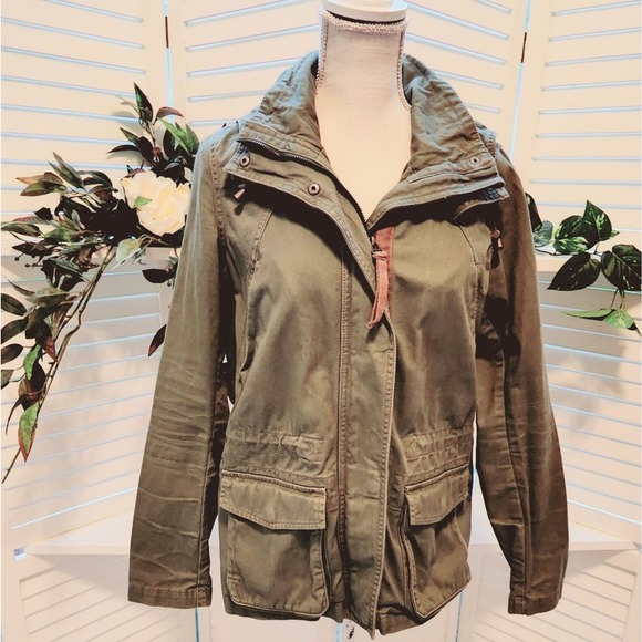 H&M Jackets & Blazers - L.O.G.G H & M ARMY GREEN UTILITY MULTIP POCKET AJUSTABLE JACKET SIZE 8